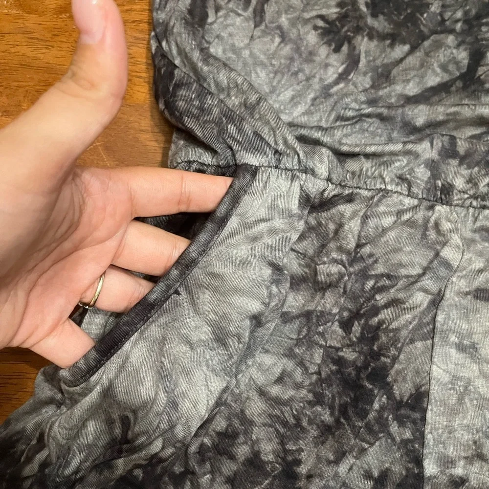 gray tie dye romper - Picture 2 of 4